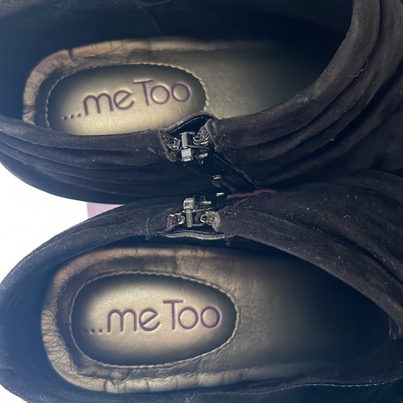 Me Too booties size 8 - Picture 5 of 8